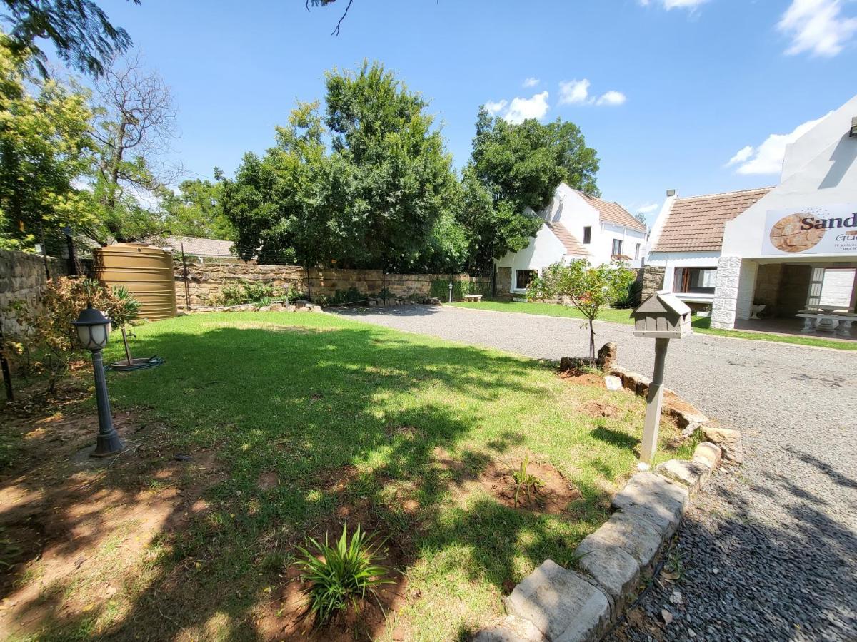 Sandstone Kroonstad Exteriör bild